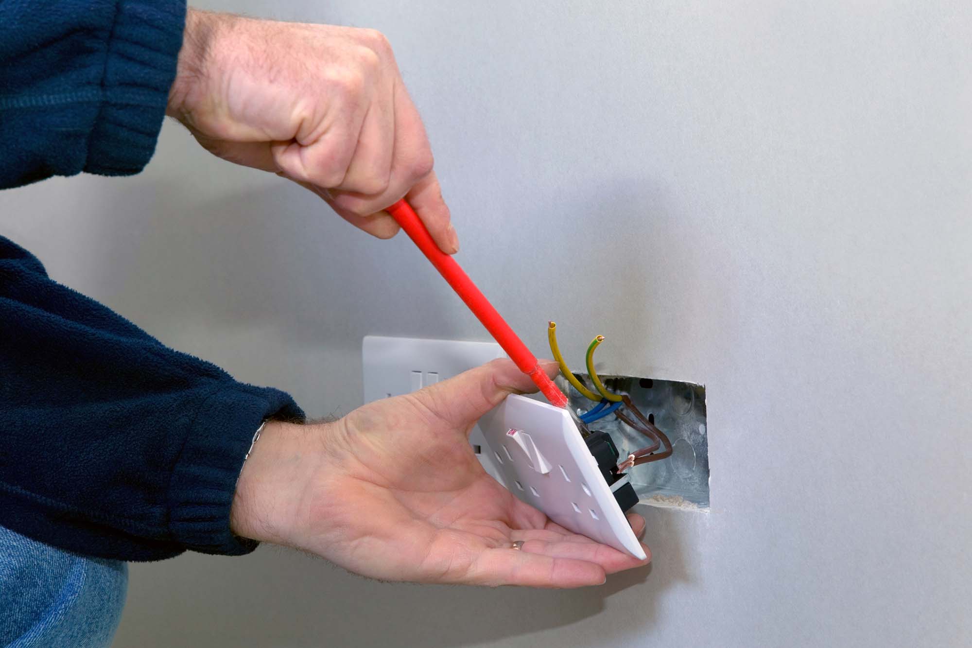 Socket installation